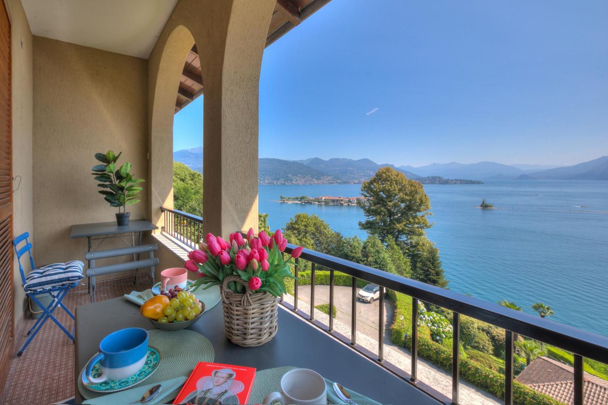 Pandora Lake View Stresa - Happy Rentals Eksteriør billede